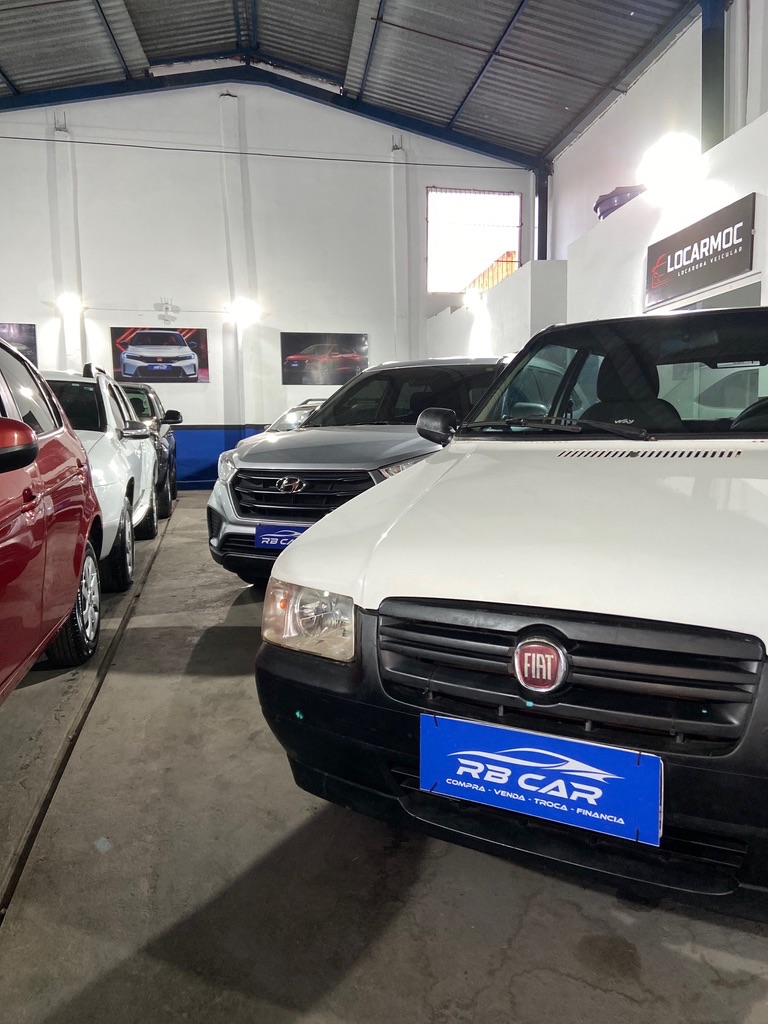 Carros da RB Car com a placa da loja